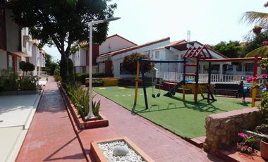 casa condominio en arriendo en villa carolina. Cod A86792