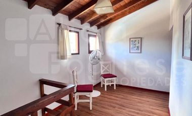 Duplex tipo casa de 3 ambientes en Complejo con Pileta