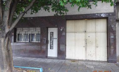 Casa para 2 Familias en venta en Lanus Oeste