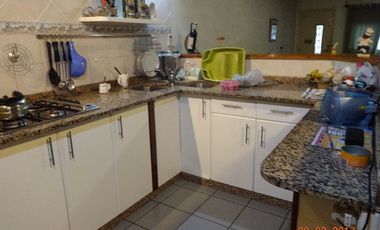 Casa para 2 Familias en venta en Lanus Oeste