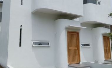 DIJUAL RUMAH 2 LANTAI 200 JUTAAN MALANG