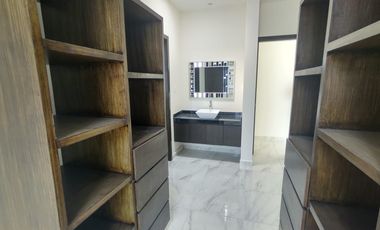 Casa en venta con alberca Fracc. Palmas, Medellín de Bravo,Ver.  $4,200,000