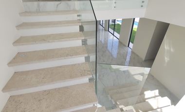 Casa en venta con alberca Fracc. Palmas, Medellín de Bravo,Ver.  $4,200,000