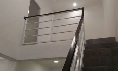 Rumah Desain Mezanine di Magersari, Mojokerto