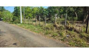LOTE DE 1100 METROS EN ALGARROBO CHIRIQUI