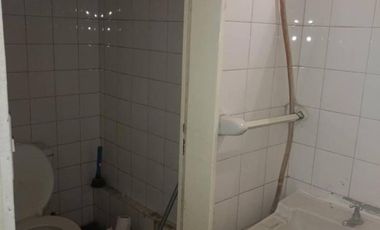 SE ALQUILAN LOCALES EN GALERIA A MTROS DE AV. CABILDO