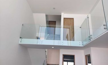 Casa de autor en zibata con  recamara en planta baja y roof garden