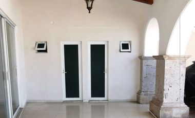 RESIDENCIA EN VENTA,  TEPIC, NAY.