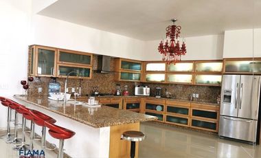 RESIDENCIA EN VENTA,  TEPIC, NAY.