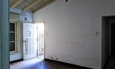 DOS CASAS/ 5 AMB / TERRENO sup 500 m2/ GRAN PARQUE! EXCELENTE OPORTUNIDAD