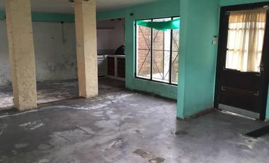 DOS CASAS/ 5 AMB / TERRENO sup 500 m2/ GRAN PARQUE! EXCELENTE OPORTUNIDAD