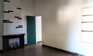 DOS CASAS/ 5 AMB / TERRENO sup 500 m2/ GRAN PARQUE! EXCELENTE OPORTUNIDAD