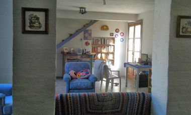 DOS CASAS/ 5 AMB / TERRENO sup 500 m2/ GRAN PARQUE! EXCELENTE OPORTUNIDAD
