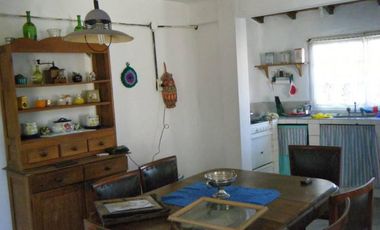 DOS CASAS/ 5 AMB / TERRENO sup 500 m2/ GRAN PARQUE! EXCELENTE OPORTUNIDAD