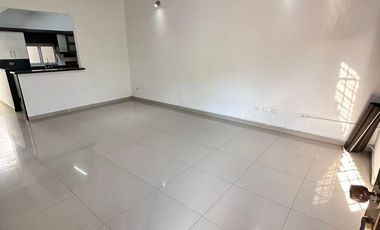 apartamento en arriendo en los acacios. Cod A1168