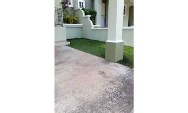 VENDO CASA PH VILLA DE LAS AZORES, CALLE FAYAL SAN MIGUELITO