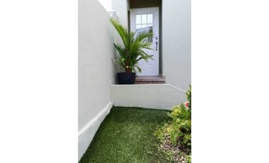 VENDO CASA PH VILLA DE LAS AZORES, CALLE FAYAL SAN MIGUELITO