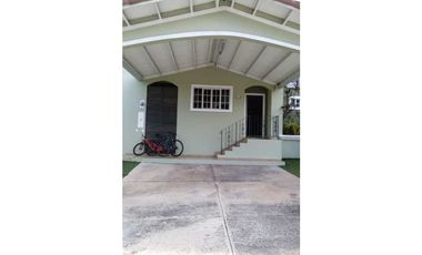 VENDO CASA PH VILLA DE LAS AZORES, CALLE FAYAL SAN MIGUELITO