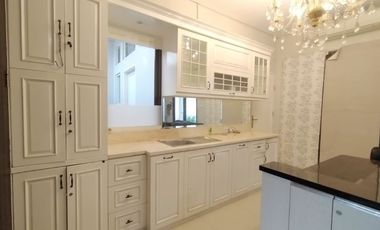 Town House di Cilandak dengan Taman & Semi Furnished HSE-A0472