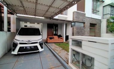 Town House di Cilandak dengan Taman & Semi Furnished HSE-A0472
