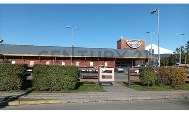 SITIO 1056 M2 CON CASA 97 M2 Y CABAÑA 22 M2, CENTRO DE PUCON, VISTA AL VOLCAN