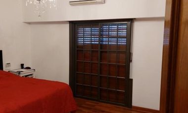 CASA EN DOS PLANTAS CON COCHERA