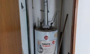 CASA EN DOS PLANTAS CON COCHERA