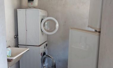 CASA EN DOS PLANTAS CON COCHERA