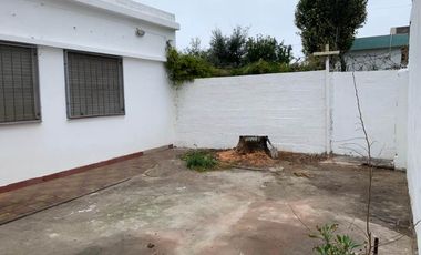 Departamento Tipo Casa en venta en Bernal Oeste