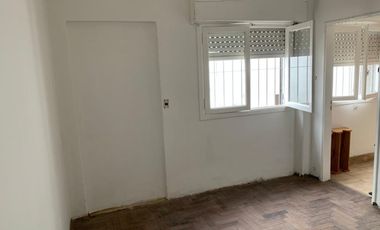 Departamento Tipo Casa en venta en Bernal Oeste