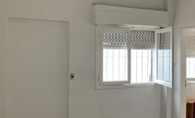 Departamento Tipo Casa en venta en Bernal Oeste