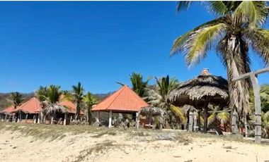 36 HECTAREAS CON 572 METROS DE FRENTE DE PLAYA.