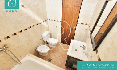 #VentaRUKAN | Casa de 3 Ambientes | Barrio VISTA HERMOSA | Calle MAESTROS ARGENTINOS y VILLAGRAN | Caleta Olivia.-