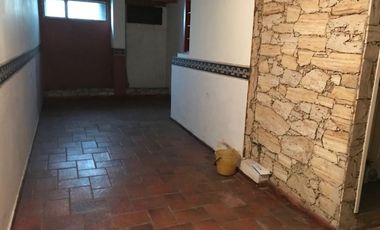 VENTA AMPLIO PH EN 3 PLANTAS. QUILMES.