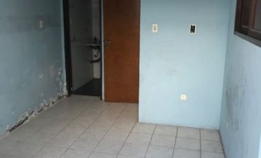 VENTA AMPLIO PH EN 3 PLANTAS. QUILMES.