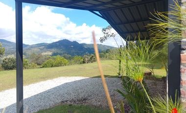 casa en arriendo en la fe. Cod A6594