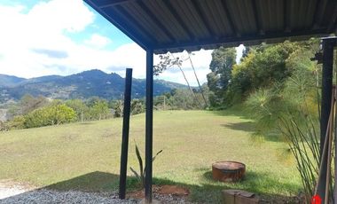 casa en arriendo en la fe. Cod A6594