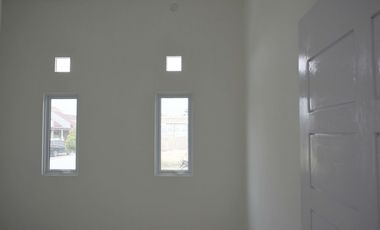 EXCLUSIVE RUMAH MURAH DI LINGKUNGAN CLUSTER LOKASI JALAN DELIMA