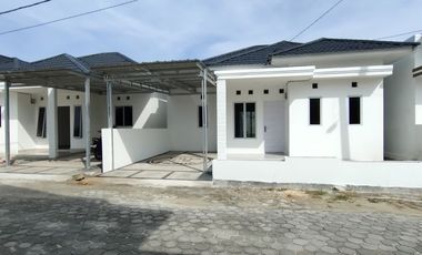EXCLUSIVE RUMAH MURAH DI LINGKUNGAN CLUSTER LOKASI JALAN DELIMA