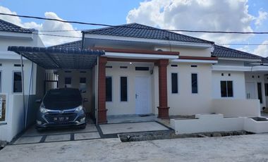EXCLUSIVE RUMAH MURAH DI LINGKUNGAN CLUSTER LOKASI JALAN DELIMA