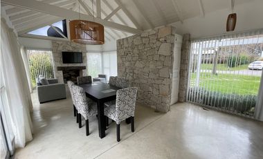 En venta: Casa 5 ambientes en Barrio privado Rumenco / Los Pinos