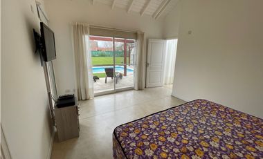 En venta: Casa 5 ambientes en Barrio privado Rumenco / Los Pinos