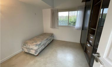 En venta: Casa 5 ambientes en Barrio privado Rumenco / Los Pinos