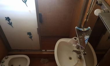 PROPIEDAD MULTIFAMILIAR, CASA 3 AMB + DEPARTAMENTO 2 AMB + DE MONOAMBIENTE