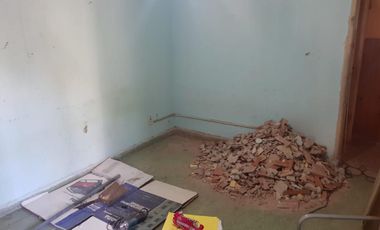 PROPIEDAD MULTIFAMILIAR, CASA 3 AMB + DEPARTAMENTO 2 AMB + DE MONOAMBIENTE