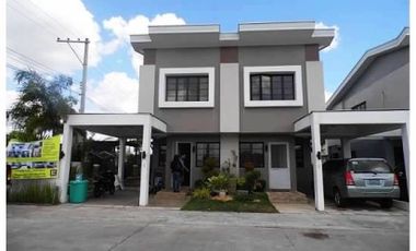 Duplex House and lot for sale with 3 bedrooms in Angeles Cit