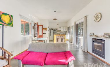 Venta Casa  4 Ambientes Pileta Quincho y Canchita