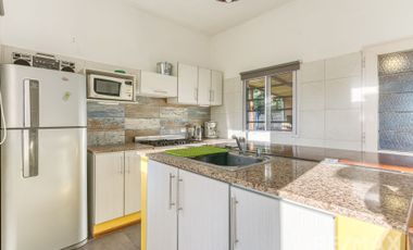 Venta Casa  4 Ambientes Pileta Quincho y Canchita