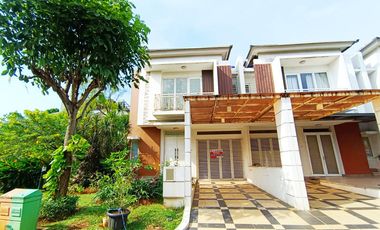 Sewa Rumah Hoek Jarang Ada Lokasi Premium Cluster Acacia @ Summarecon Bekasi