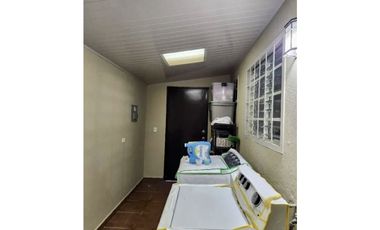 SE VENDE CASA REMODELADA EN SAN ANTONIO $295,000